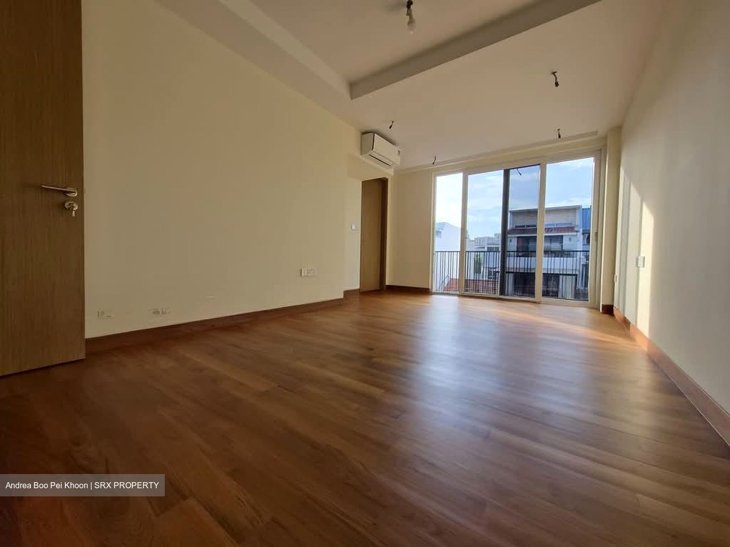 Opera Estate (D15), Terrace #598171211